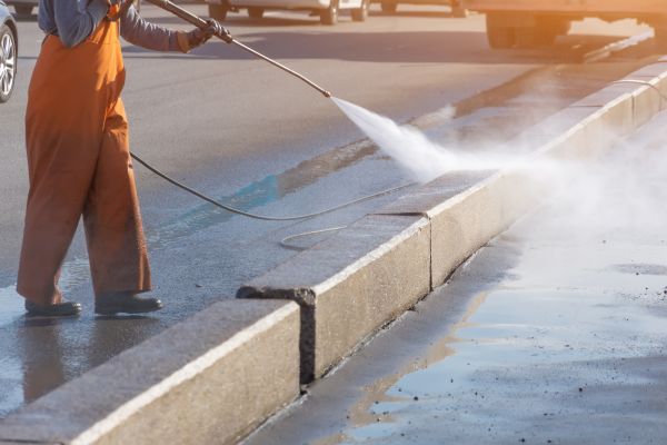 Commercial Concrete Cleaning in Leesburg
