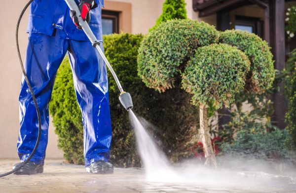 Driveway Cleaning in Leesburg