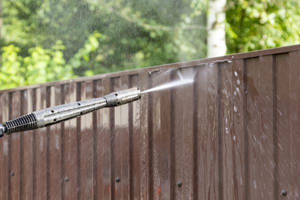 Vinyl Fence Cleaning in Leesburg