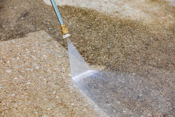 Driveway Pressure Cleaning in Leesburg