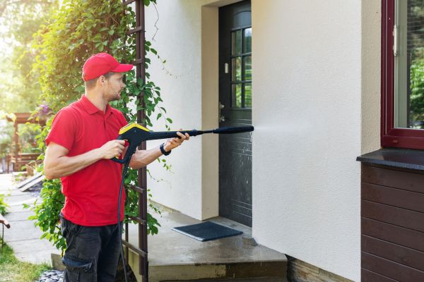 House Powerwashing in Leesburg